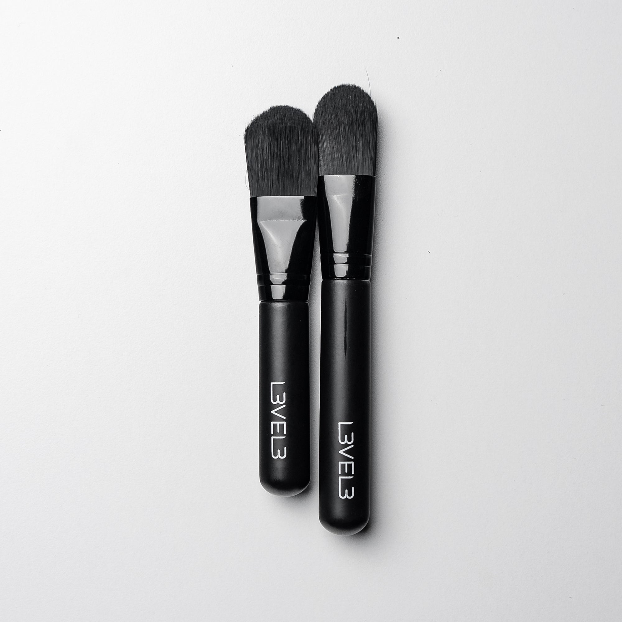 Facial Mask Application Brushes Position 1