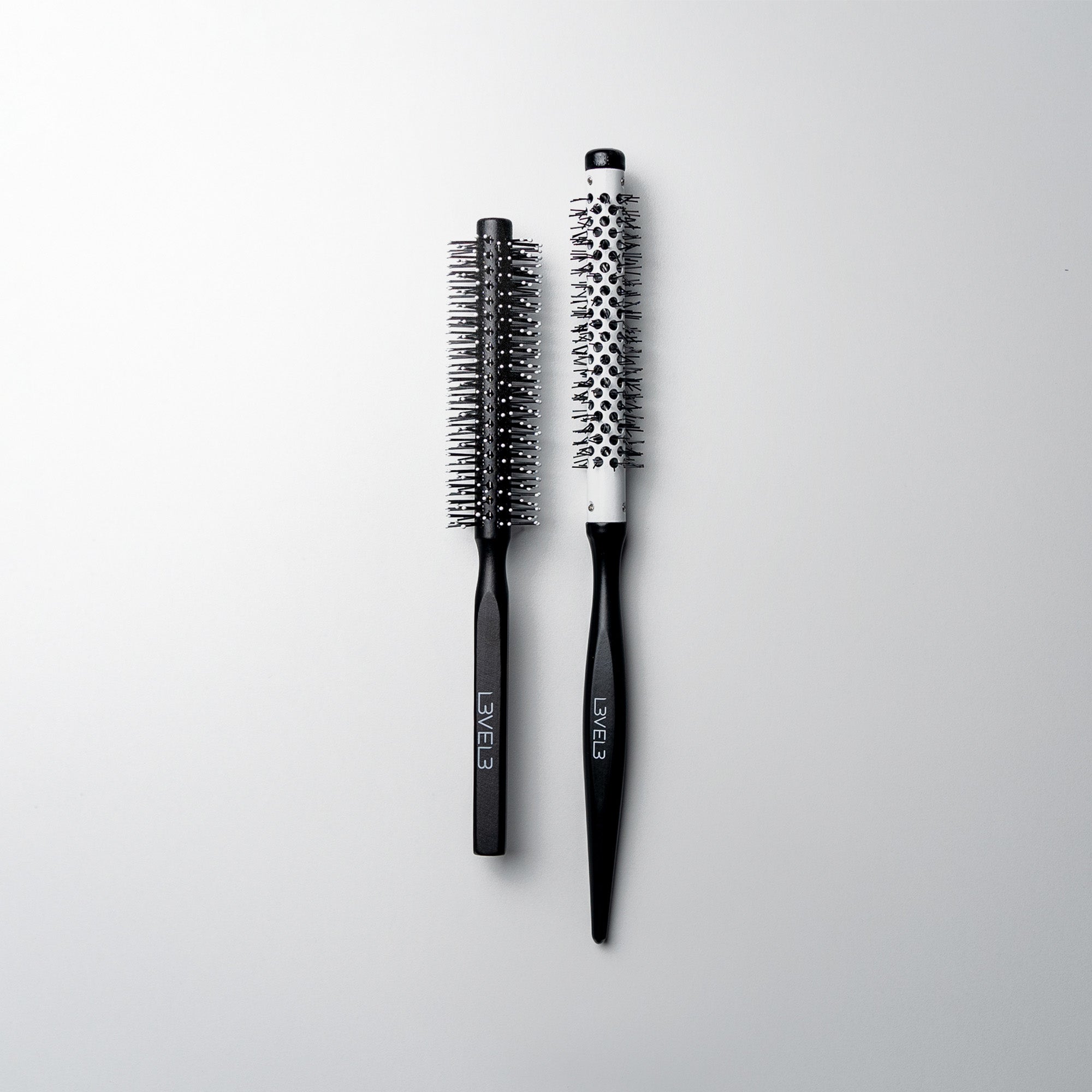 Round Brush Set - 2 Pc Position 1