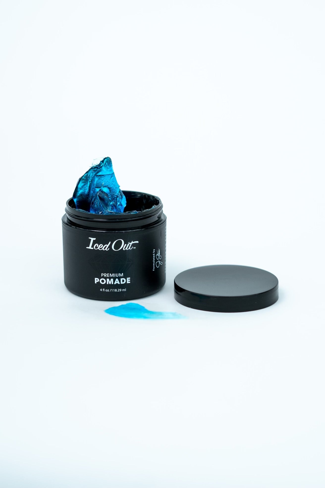 Iced Out Premium Pomade 4 fl oz Position 2